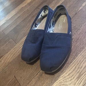 Navy blue Toms flats size 6